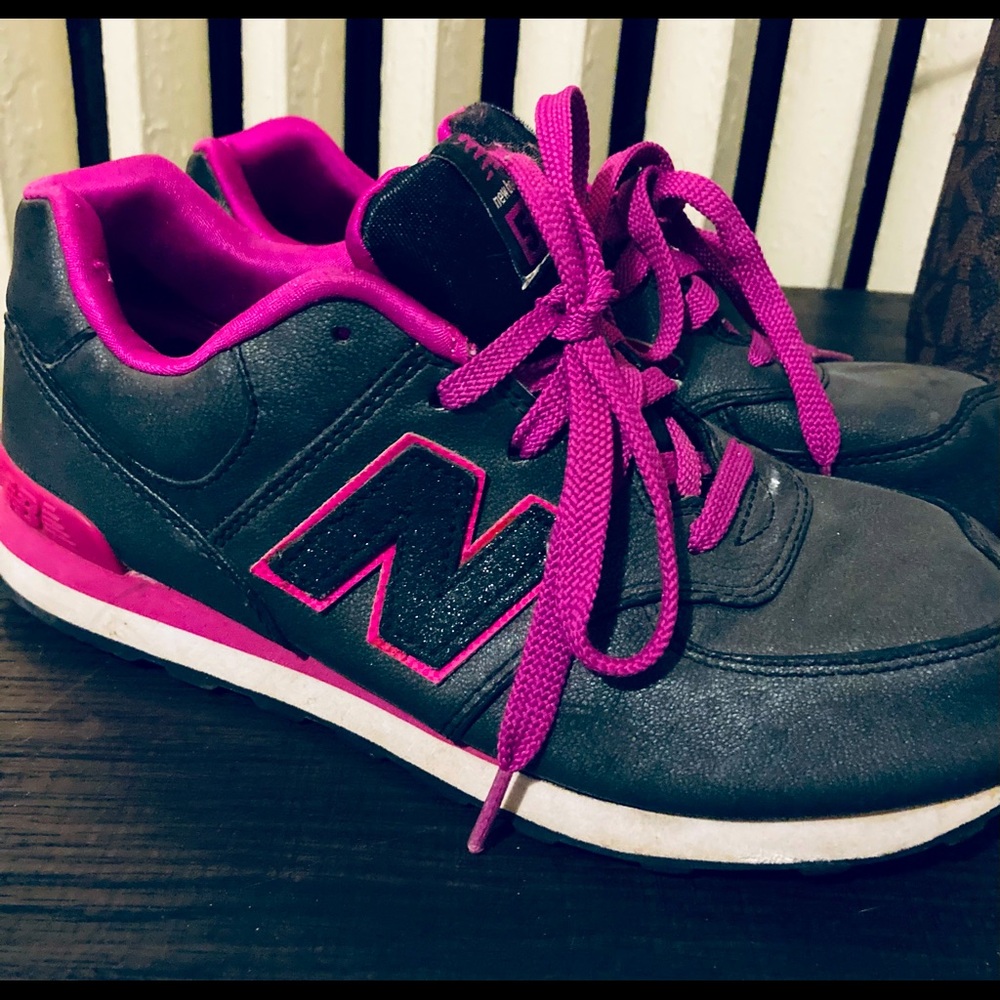 New Balance Tennis Shoes